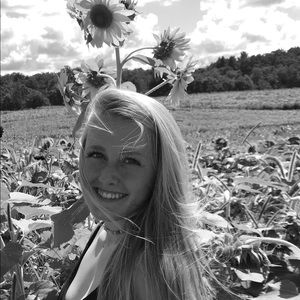 Meet your Posher, Elena